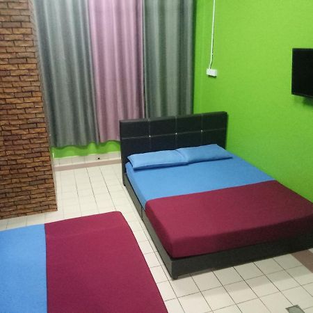 Kuala Besut Jetty Budget Hotel Ain - In Front Of Kuala Besut Jetty Ngoại thất bức ảnh